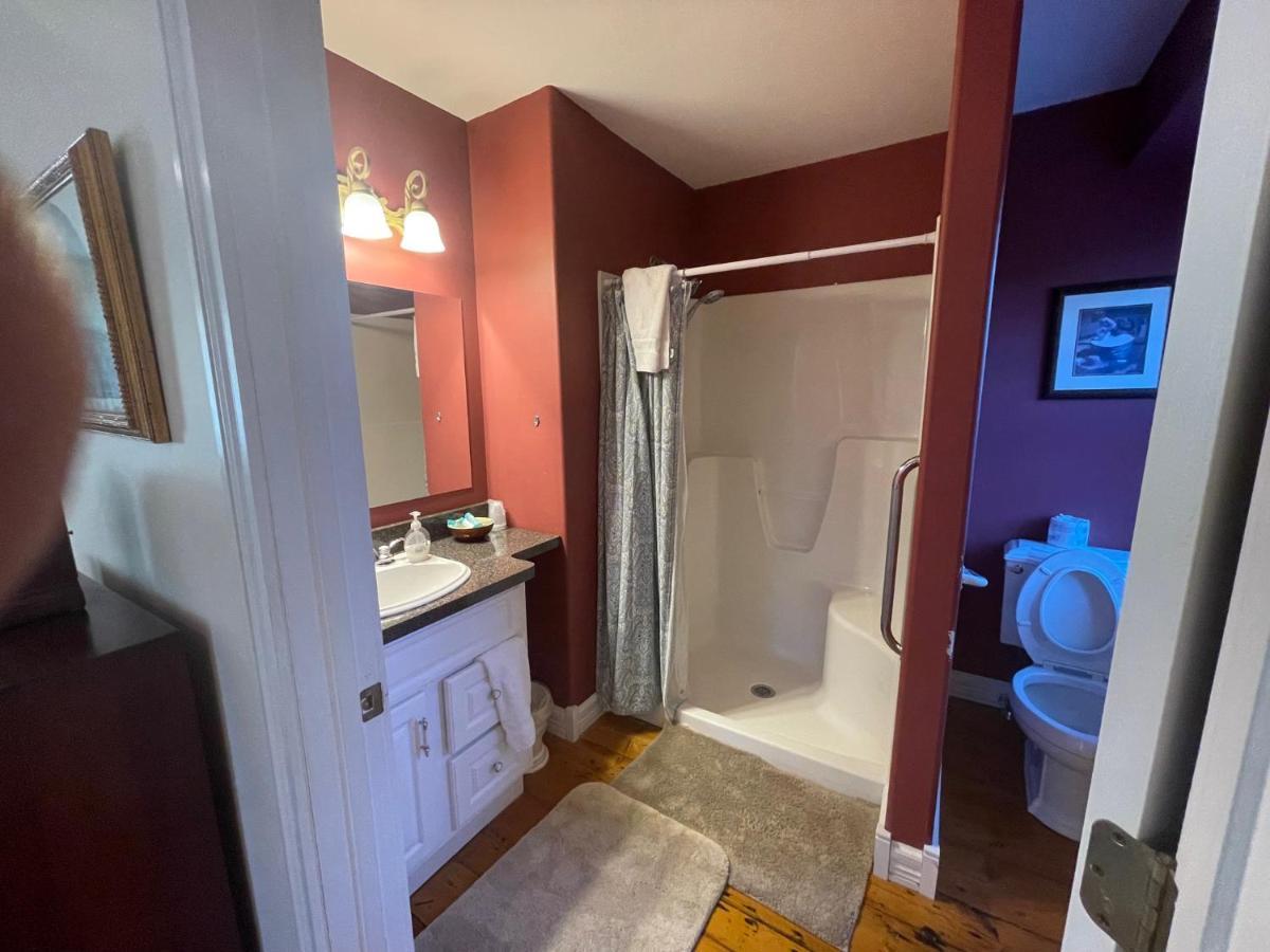 Dodds Brick House Bed & Breakfast North Hero エクステリア 写真